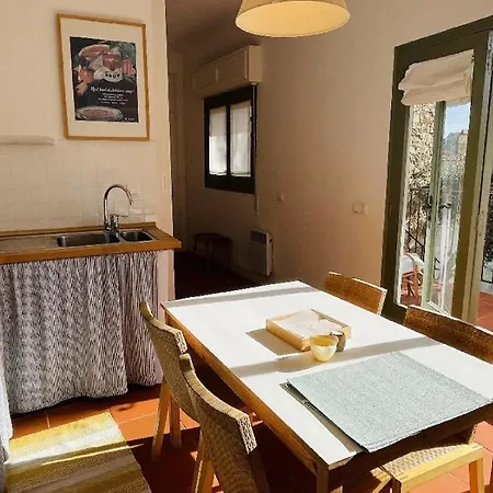 Apartamento T5 - Cozy Retreat 50m To Garden Escape