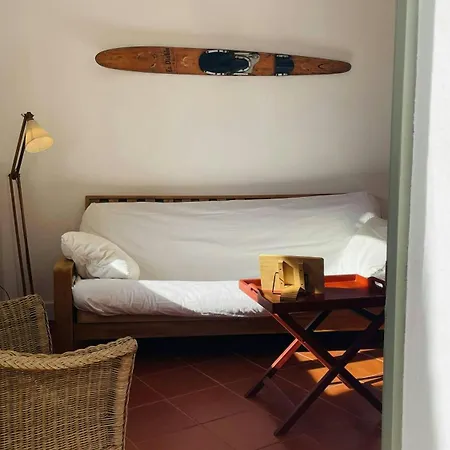 T5 - Cozy Retreat 50m To Garden Escape