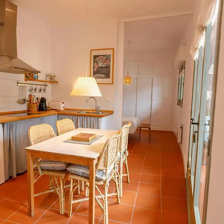 T5 - Cozy Retreat 50m To Garden Escape Apartment *