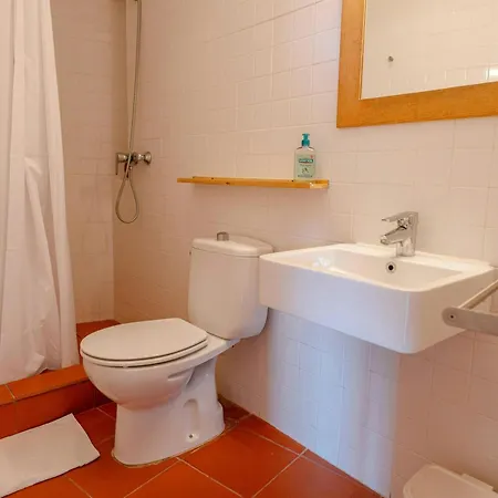 T5 - Cozy Retreat 50m To Garden Escape דירה טאמאריו